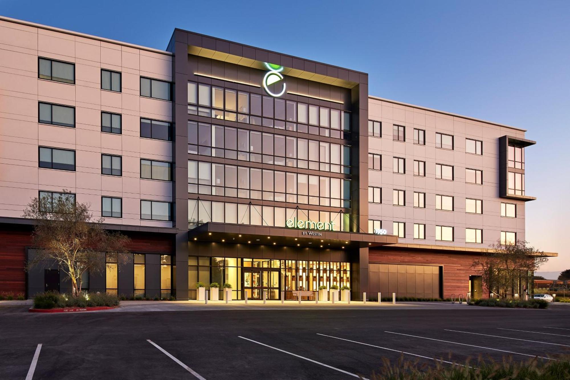 Hotel Element