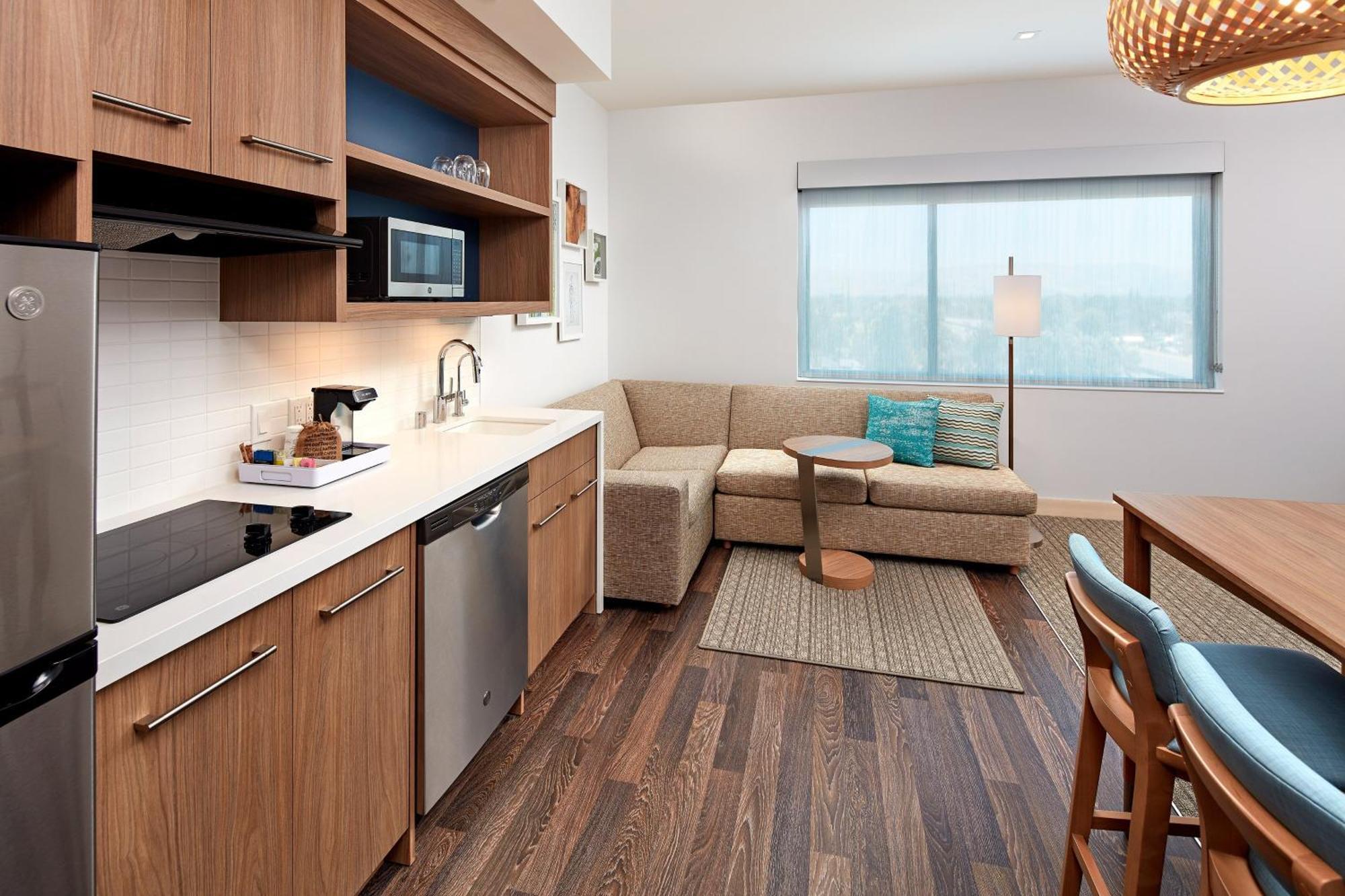 Element Hotel 3*
