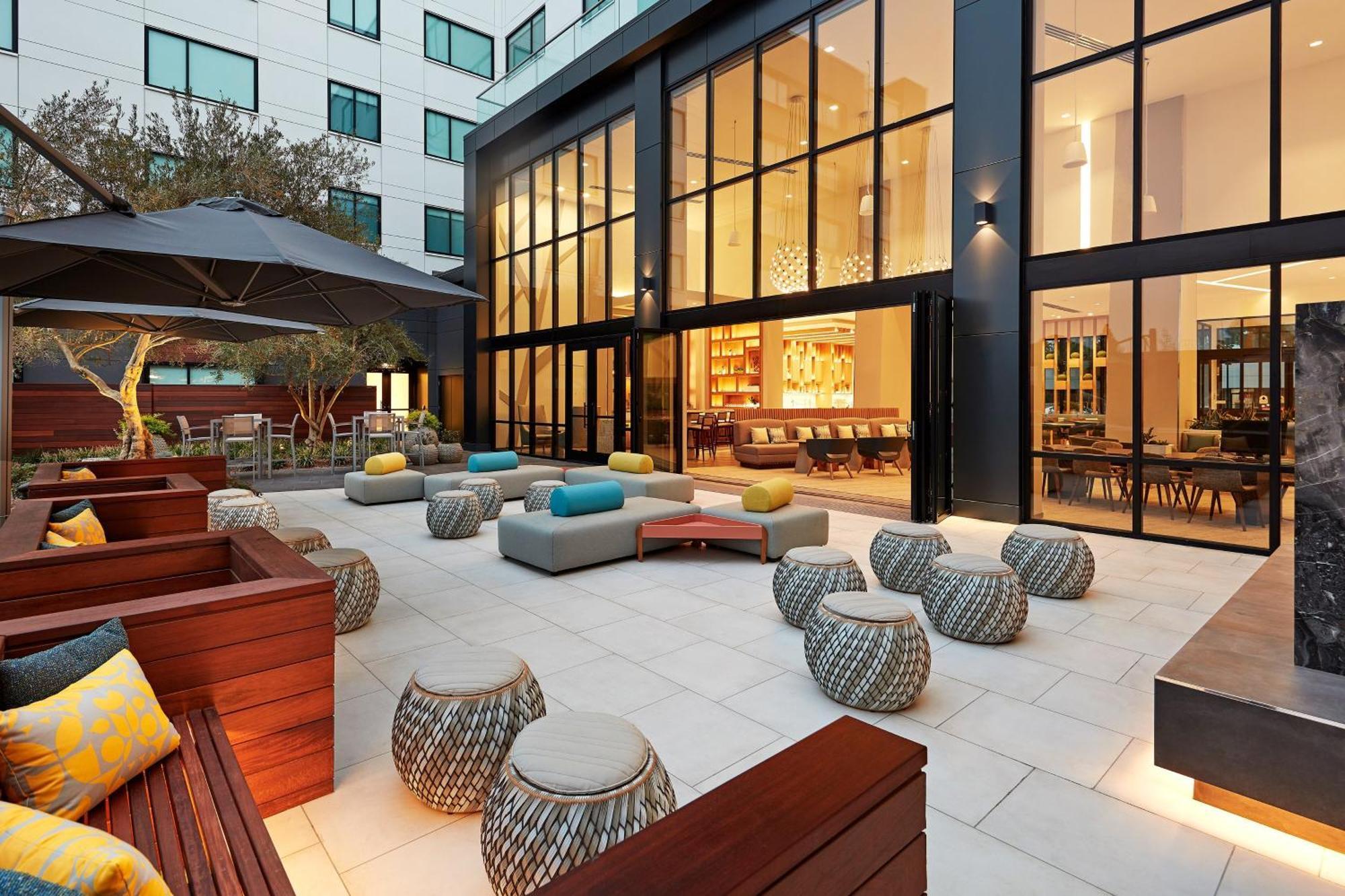 Hotel Element Santa Clara